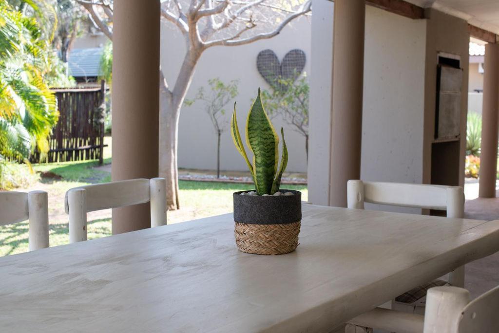 Micasa Sucasa Guesthouse Lephalale Εξωτερικό φωτογραφία