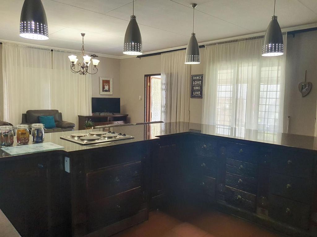 Micasa Sucasa Guesthouse Lephalale Εξωτερικό φωτογραφία
